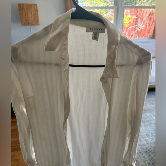 White button down top - Picture 1 of 3